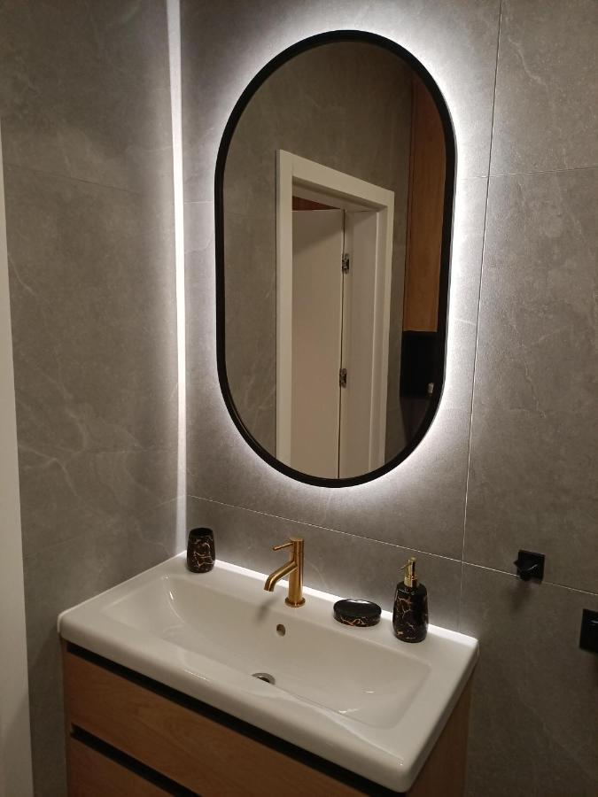 Apartament Maris Gdynia - Srodmiescie - Klimatyzacja - Prywatny Parking Экстерьер фото